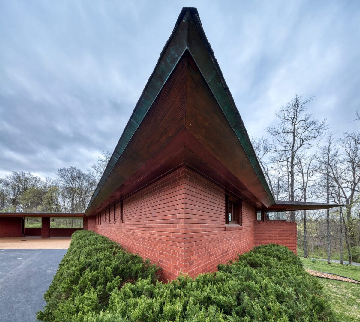 Gallery - The Frank Lloyd Wright House in Ebsworth Park: Kirkwood, Missouri